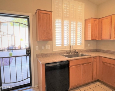 40827 N Hearst Drive - Photo Thumbnail 29