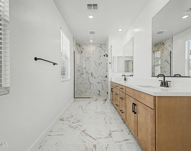 2285 S Swan Court - Photo Thumbnail 13