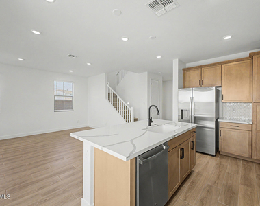 2285 S Swan Court - Photo Thumbnail 4