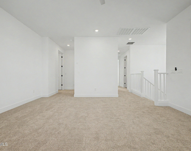 2285 S Swan Court - Photo Thumbnail 9