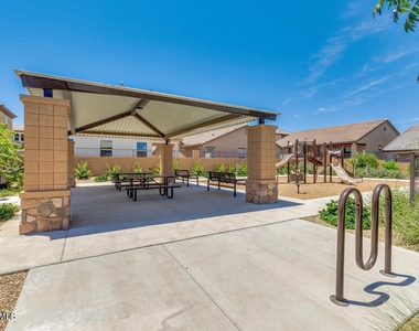 16611 W Sierra Street - Photo Thumbnail 31