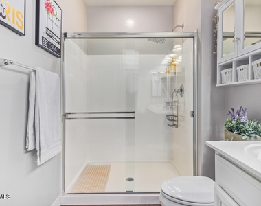 16611 W Sierra Street - Photo Thumbnail 21