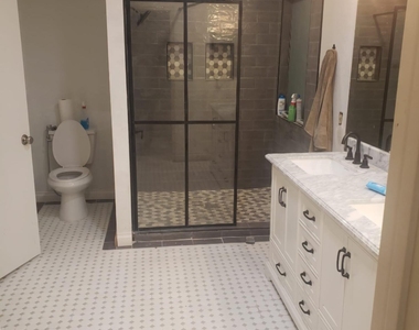 314 N Cobblestone Street - Photo Thumbnail 1
