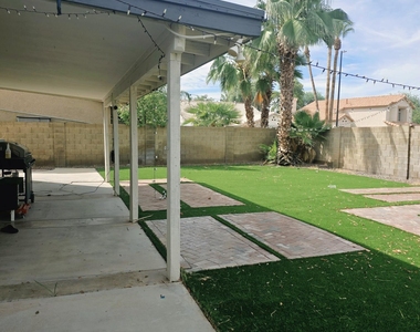 314 N Cobblestone Street - Photo Thumbnail 19