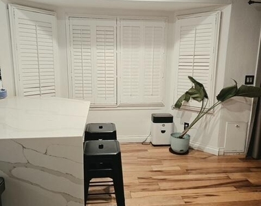 314 N Cobblestone Street - Photo Thumbnail 13