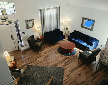 314 N Cobblestone Street - Photo Thumbnail 10