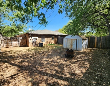 617 Race Street - Photo Thumbnail 21