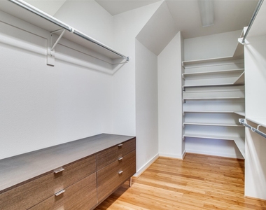 4010 Gilbert Avenue - Photo Thumbnail 10