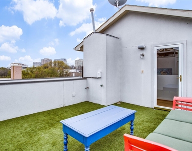 4010 Gilbert Avenue - Photo Thumbnail 11