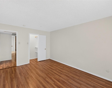 5840 Spring Valley - Photo Thumbnail 14