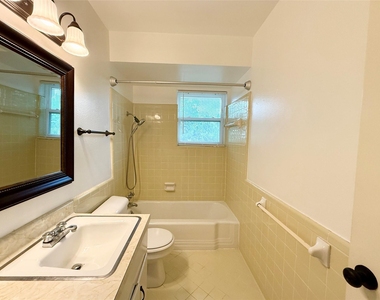 10450 E Northwest Highway - Photo Thumbnail 7