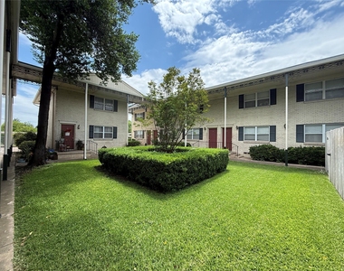 10450 E Northwest Highway - Photo Thumbnail 8