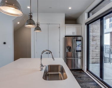 2215 Moser Avenue - Photo Thumbnail 5