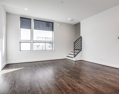 2215 Moser Avenue - Photo Thumbnail 12