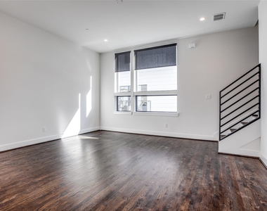 2215 Moser Avenue - Photo Thumbnail 11