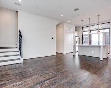 2215 Moser Avenue - Photo Thumbnail 9