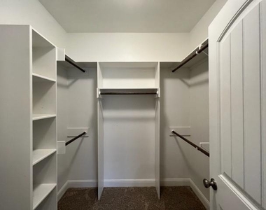 6642 Summerwood Trail - Photo Thumbnail 17