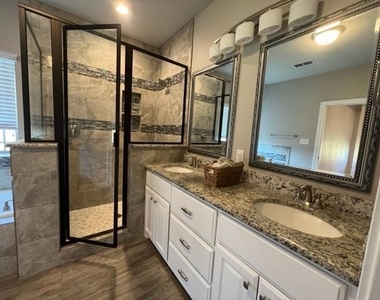 6642 Summerwood Trail - Photo Thumbnail 16