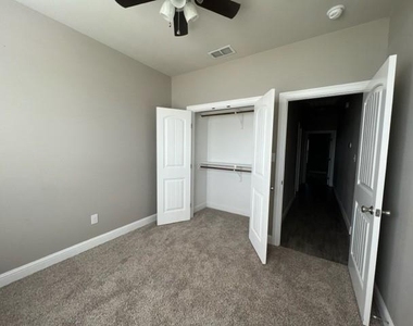 6642 Summerwood Trail - Photo Thumbnail 23