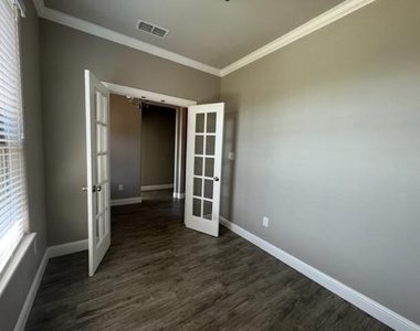 6642 Summerwood Trail - Photo Thumbnail 5