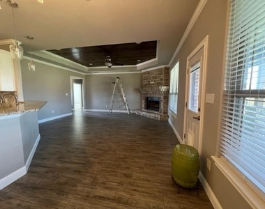 6642 Summerwood Trail - Photo Thumbnail 8