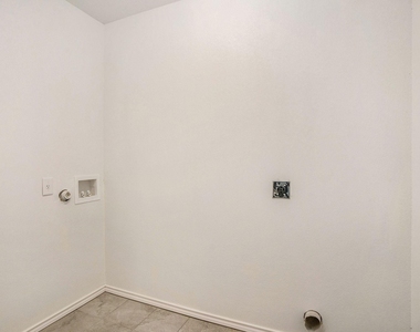 405 Whitney Court - Photo Thumbnail 19