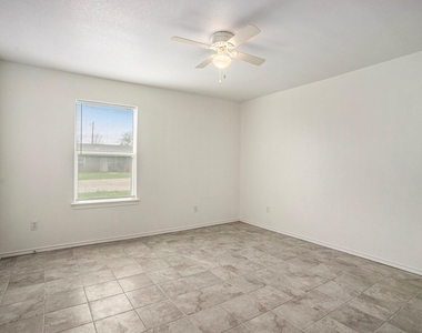 405 Whitney Court - Photo Thumbnail 11