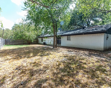 115 E Allen Street - Photo Thumbnail 11