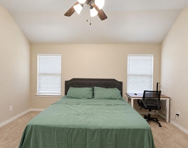 2643 Harlow Lane - Photo Thumbnail 10