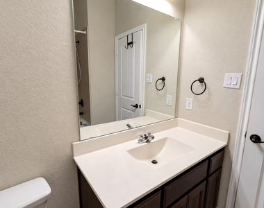 2643 Harlow Lane - Photo Thumbnail 19