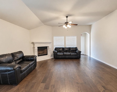2643 Harlow Lane - Photo Thumbnail 8