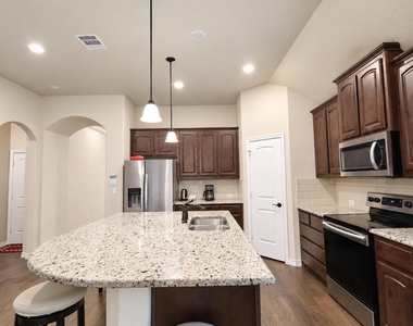 2643 Harlow Lane - Photo Thumbnail 7