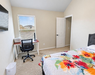 2643 Harlow Lane - Photo Thumbnail 23