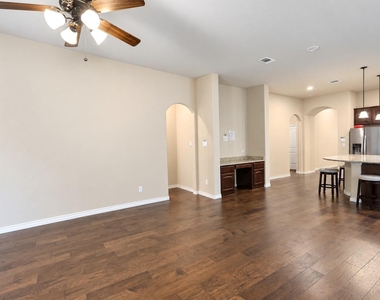 2643 Harlow Lane - Photo Thumbnail 9