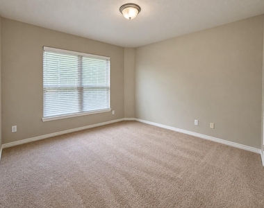 6553 Rutherford Road - Photo Thumbnail 12