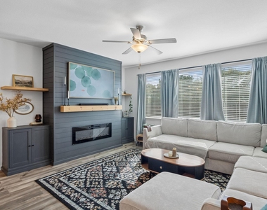 4820 Parrington Drive - Photo Thumbnail 4