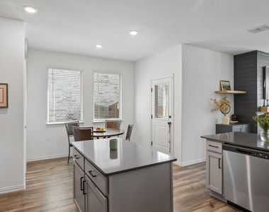 4820 Parrington Drive - Photo Thumbnail 9