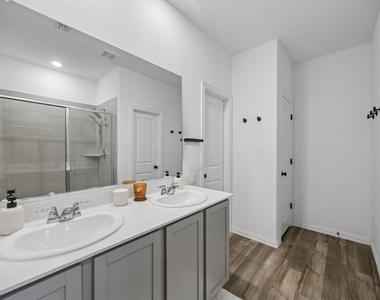 4820 Parrington Drive - Photo Thumbnail 15