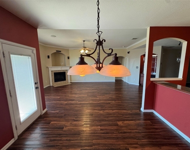 9909 Fressia Lane - Photo Thumbnail 2