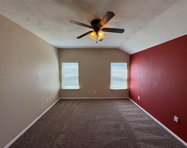 9909 Fressia Lane - Photo Thumbnail 9