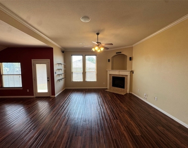 9909 Fressia Lane - Photo Thumbnail 4