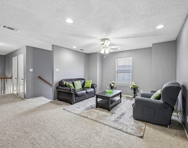 1910 Bentwood Court - Photo Thumbnail 25