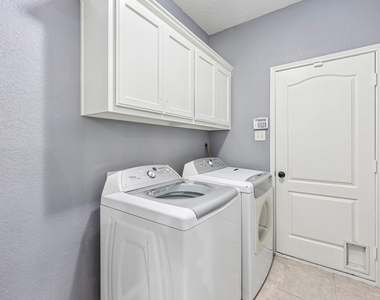 1910 Bentwood Court - Photo Thumbnail 17