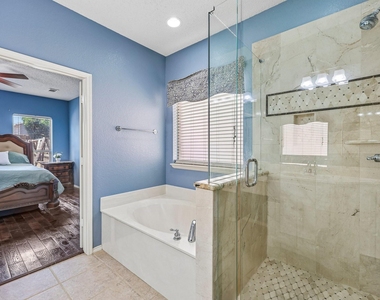 1910 Bentwood Court - Photo Thumbnail 23