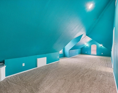 1910 Bentwood Court - Photo Thumbnail 31