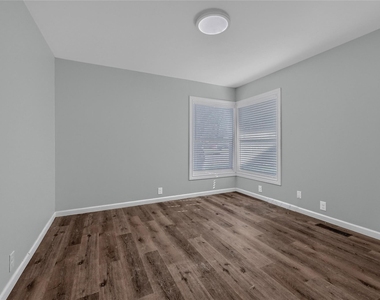 204 N Holly Avenue - Photo Thumbnail 15