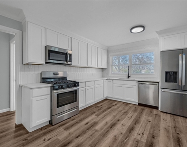 204 N Holly Avenue - Photo Thumbnail 8