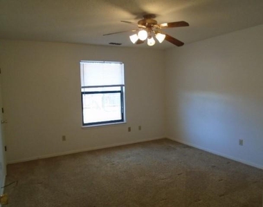 3910 Trinity Lane - Photo Thumbnail 9