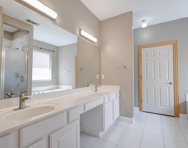 18722 Riverstone Court - Photo Thumbnail 12