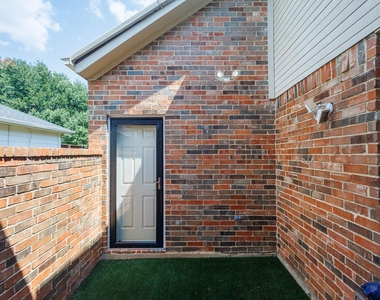 18722 Riverstone Court - Photo Thumbnail 20